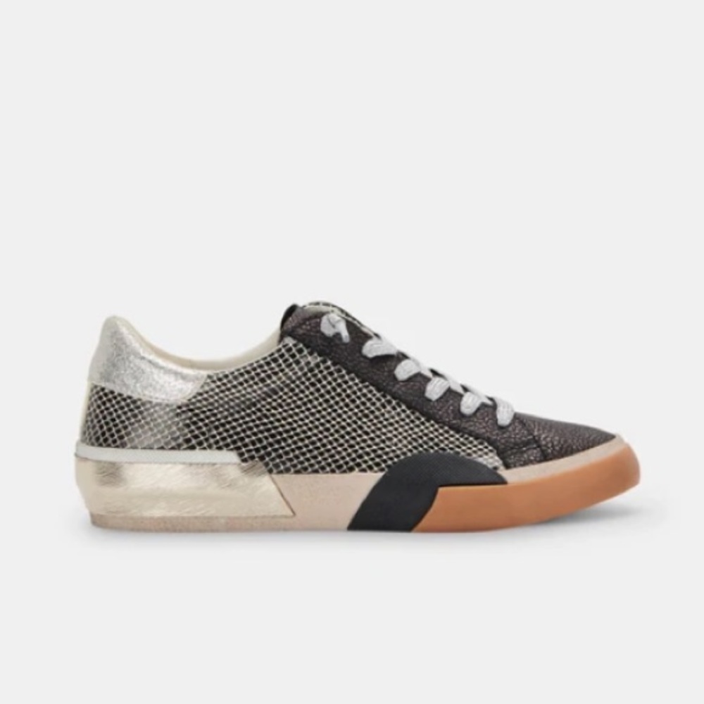 Dolce Vita Zina Sneaker Mercury Leather in size 9 like new